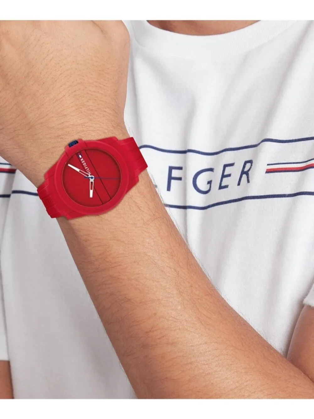 Men's Red Quartz Casual Sport Style Silicone Strap Water-Resistant Wrist Watch